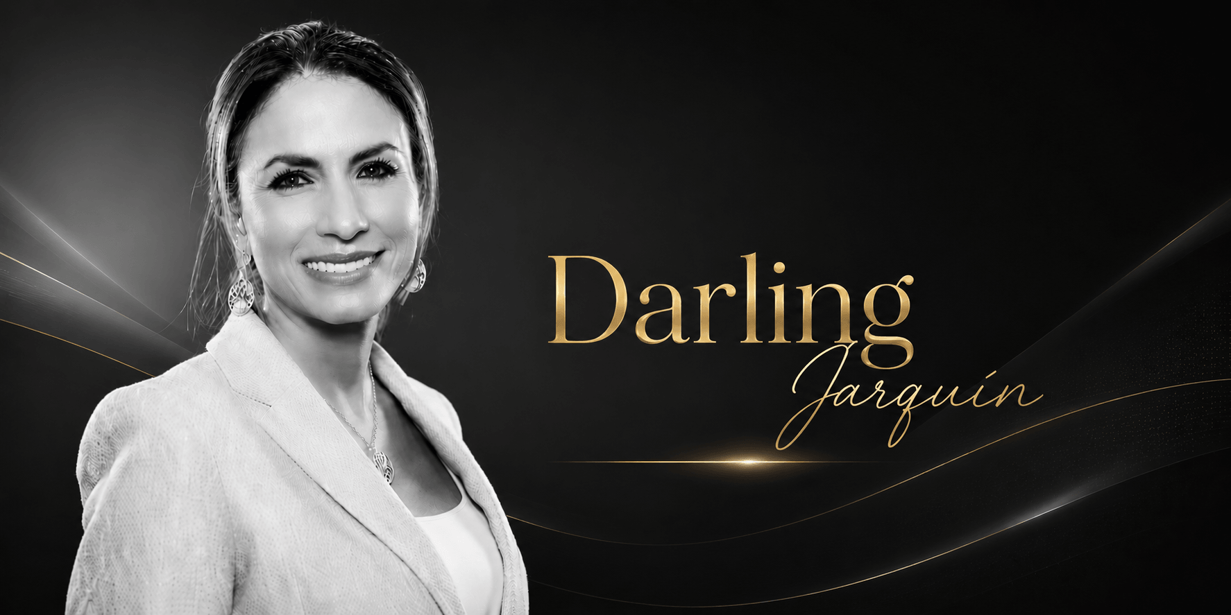 Darling Jarquín speaking onstage during a leadership and business development panel discussion.